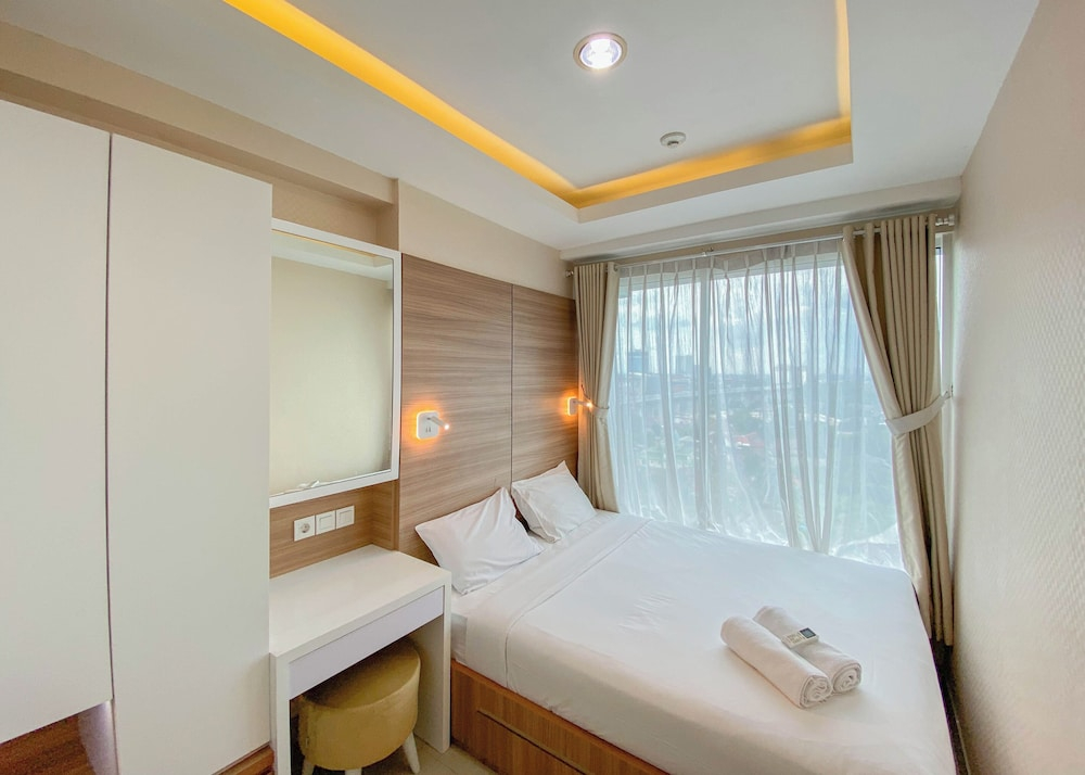 Homey And Well Furnished 2Br Grand Kamala Lagoon Apartment