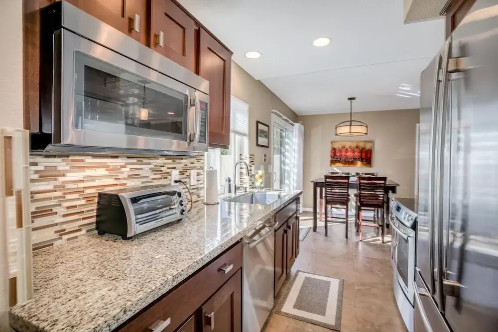 Winston - 2 Br Condo