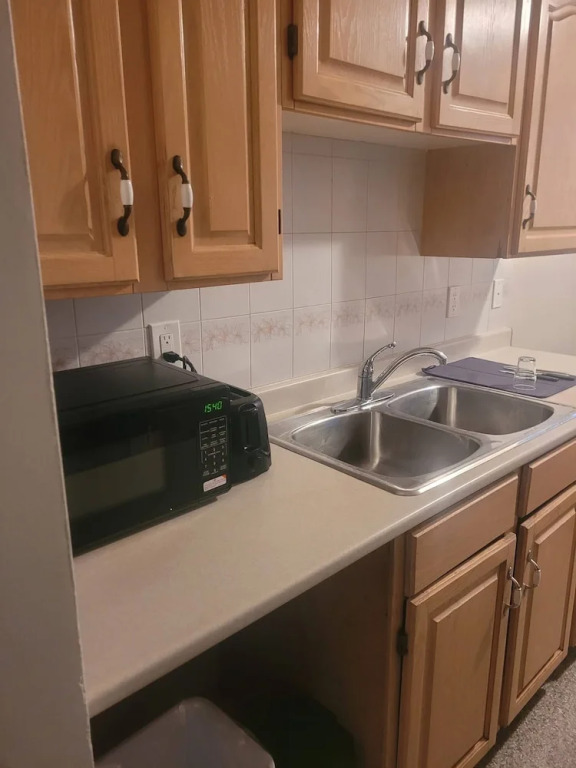 Modern 2BR Near Downtown & Expo Centre