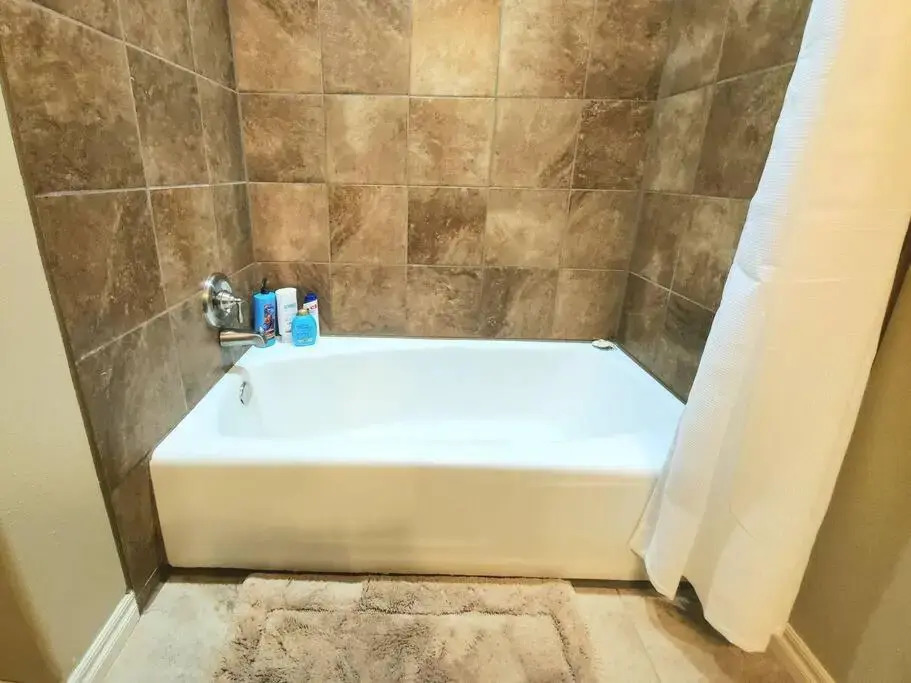The Greenhouse - 3bed 2bath home in Tahlequah, OK