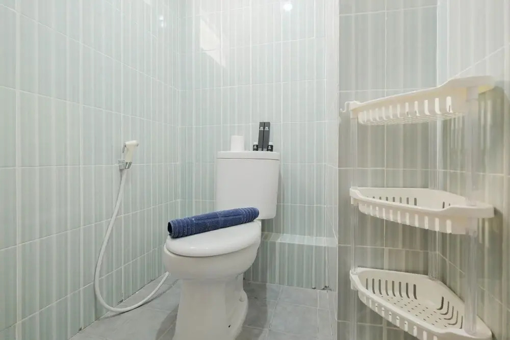 Homey and Comfy Studio Cinere Resort Apartment
