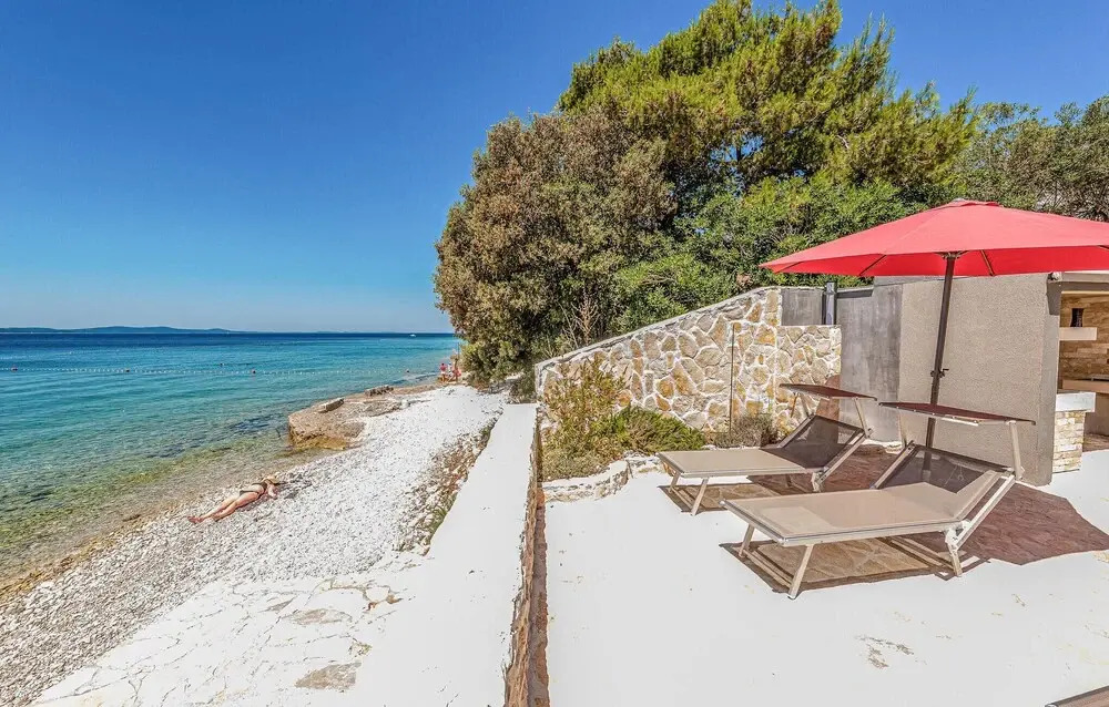 Stunning Apartment in Petrcane With Wifi and 1 Bedrooms