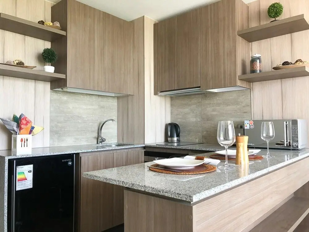 Charming Studio - w/Mountain View, Pool, & Gym