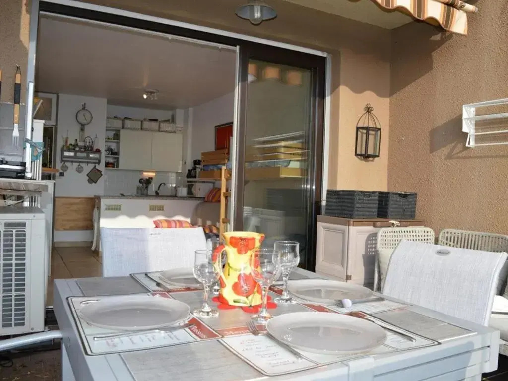 Appartement Le Lavandou, 1 pièce, 4 personnes - FR-1-251-306