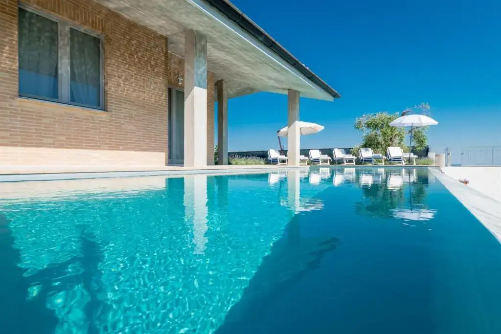CASA DI EOLO 8&2, Emma Villas