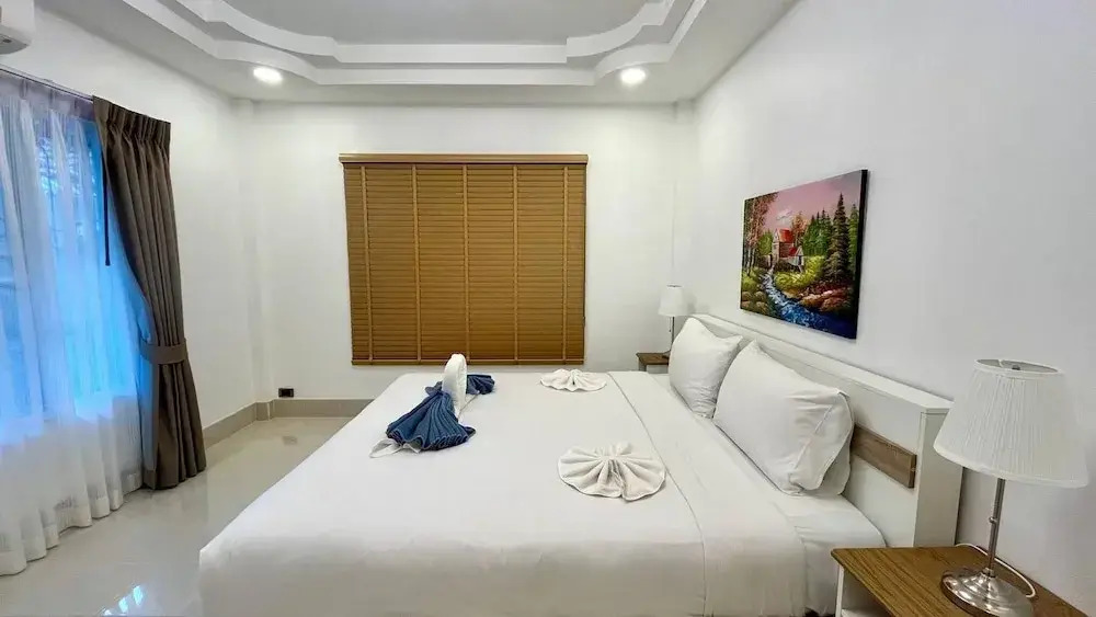 Valley 40 - 2 bdr Private Villa Near Phuket Town