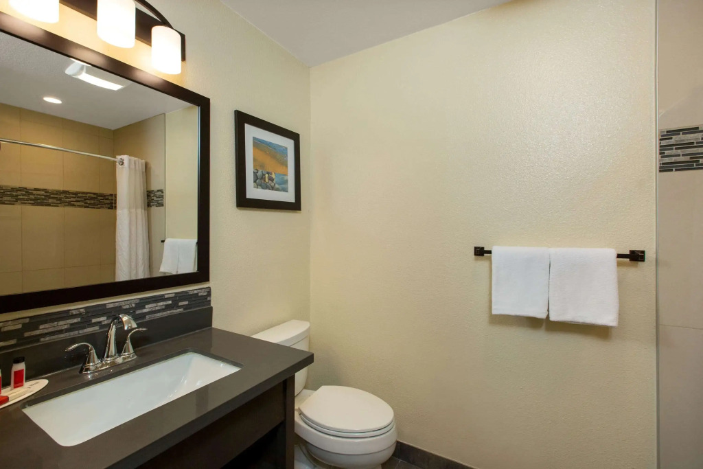 Days Inn by Wyndham Monterey-Fishermans Wharf Aquarium