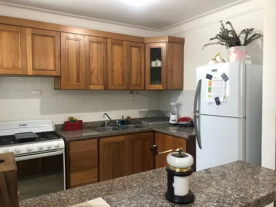 Hermoso y acogedor apartamento, próximo al centro.