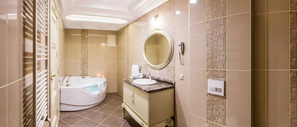 Cassiel Hotel