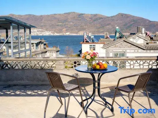 View the sea | Villa· Country · Seascape Art Villa (Dali Erhai Village Pier Store)