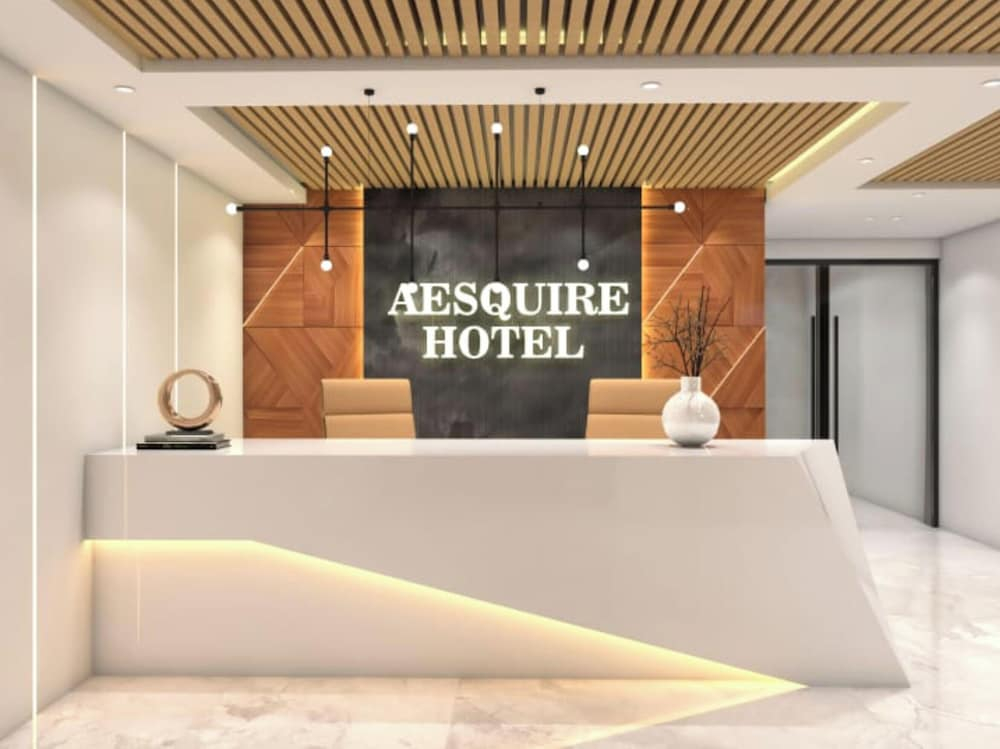 Aesquire Hotel