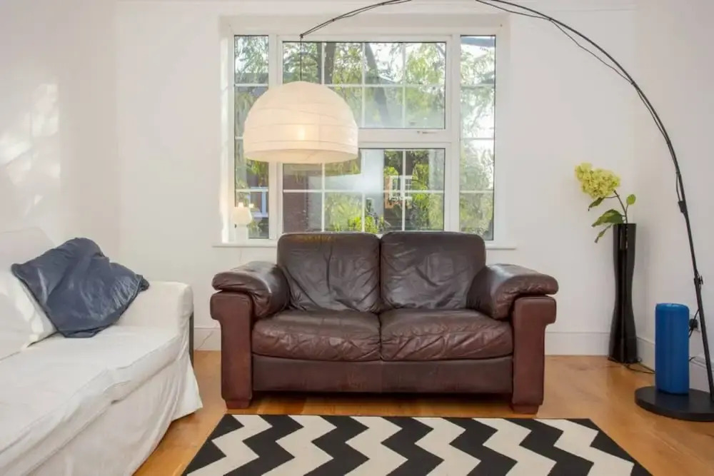 Sunny 2 Bedroom Flat in Islington
