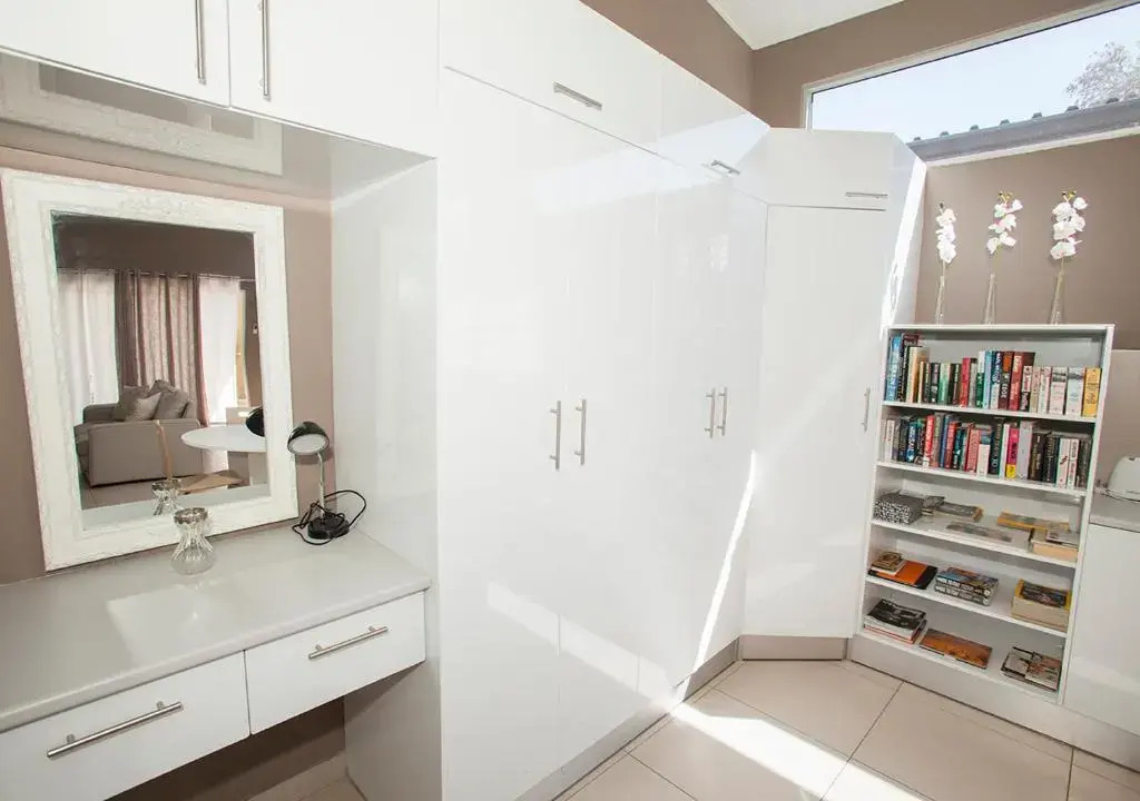 RnB's Studio Apartment