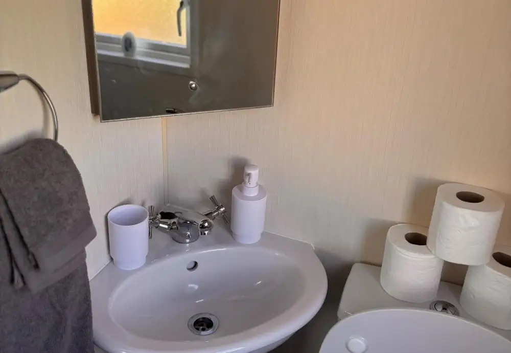 Sleeps 8 - Peaceful Coastal Caravan - Wemyss Bay