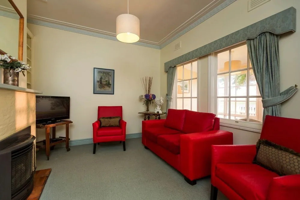 Edge17 Waterfront Apartment, plus Cottage with Garden View - Port Fairy