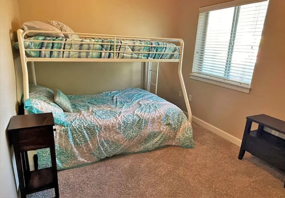 New Bridges D414 Listing 3 Bedroom Condo by RedAwning