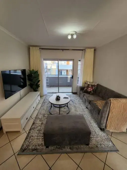 Elegant 2 bed apartment next to Gautrain Centurion