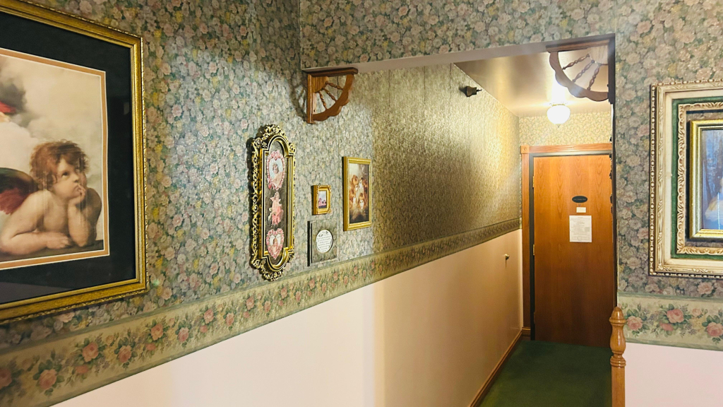 Victorian Inn Motel & Suites