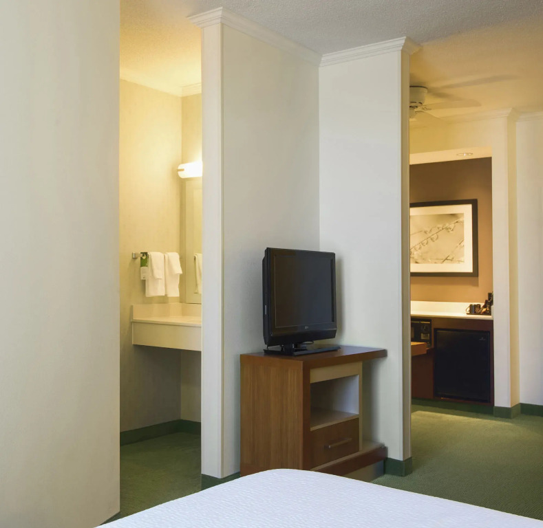 SpringHill Suites by Marriott Lawrence Downtown