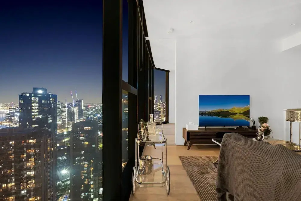 Melbourne Square Apartments