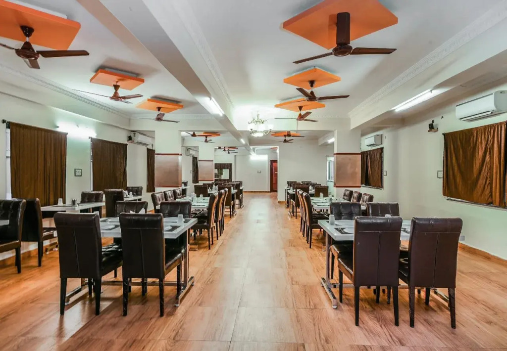 Hotel Naidu Grand by OYO Rooms