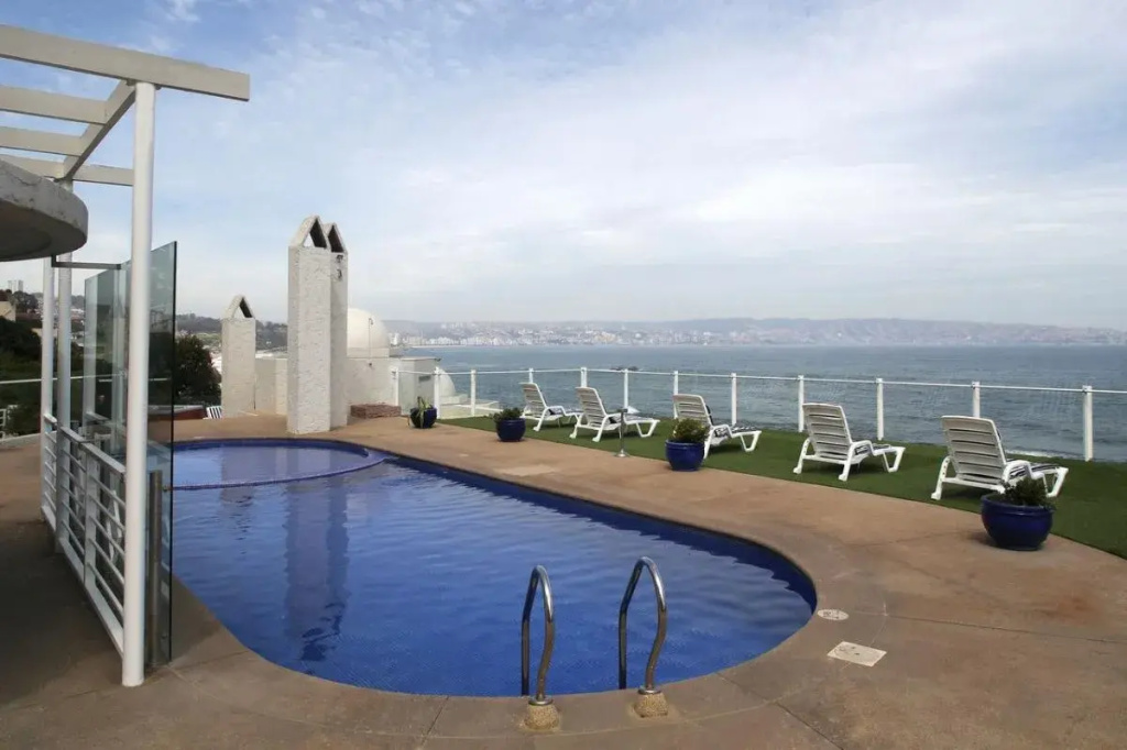MR Mar Suites