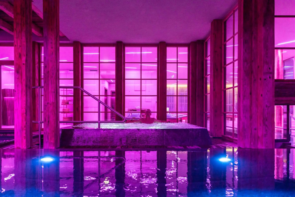 Raffls Tyrol Hotel