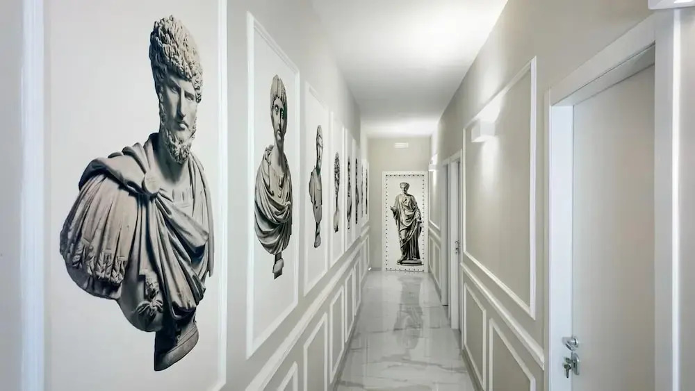 Roma Palace Suite