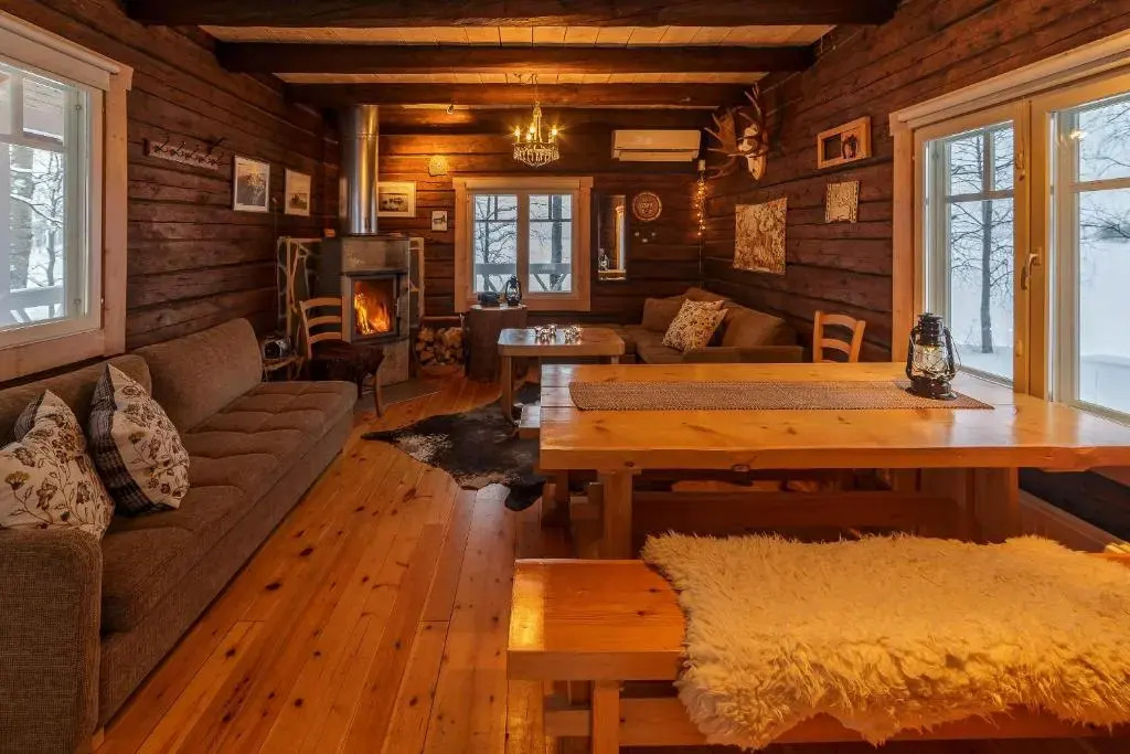 Santas Little Village - Hotel Uitonniemi