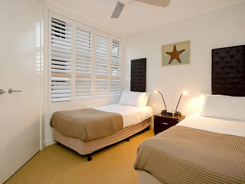 Mariner Cove 1 - Luxurious 2 BR on River by beach