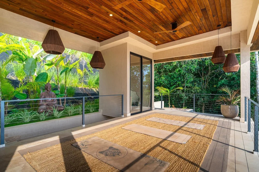 Riverstone Elevated Living Near Beach Town