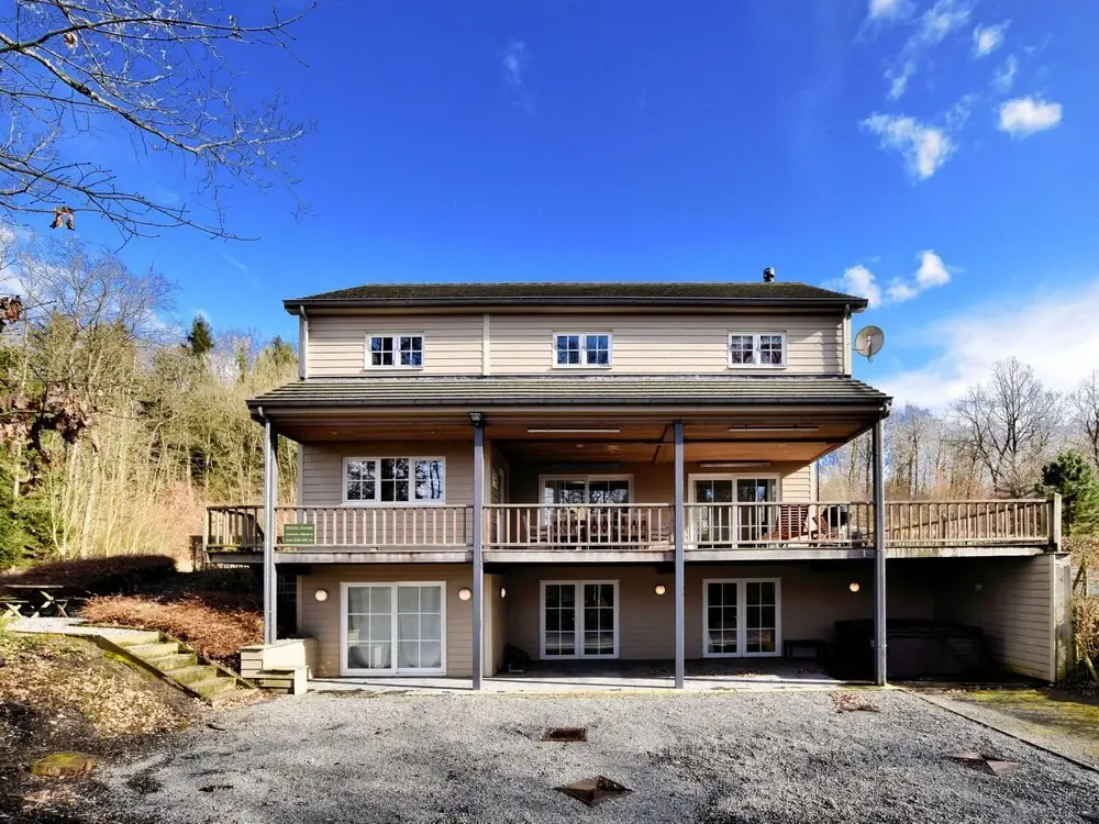 Luxury Villa With Sauna and Jacuzzi and Views of the Golf Course of Durbuy