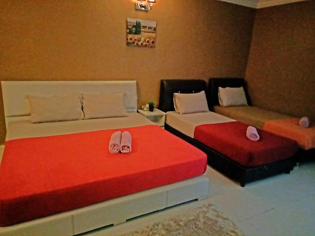 OYO 90010 Hotel Natalia Villa Inapan