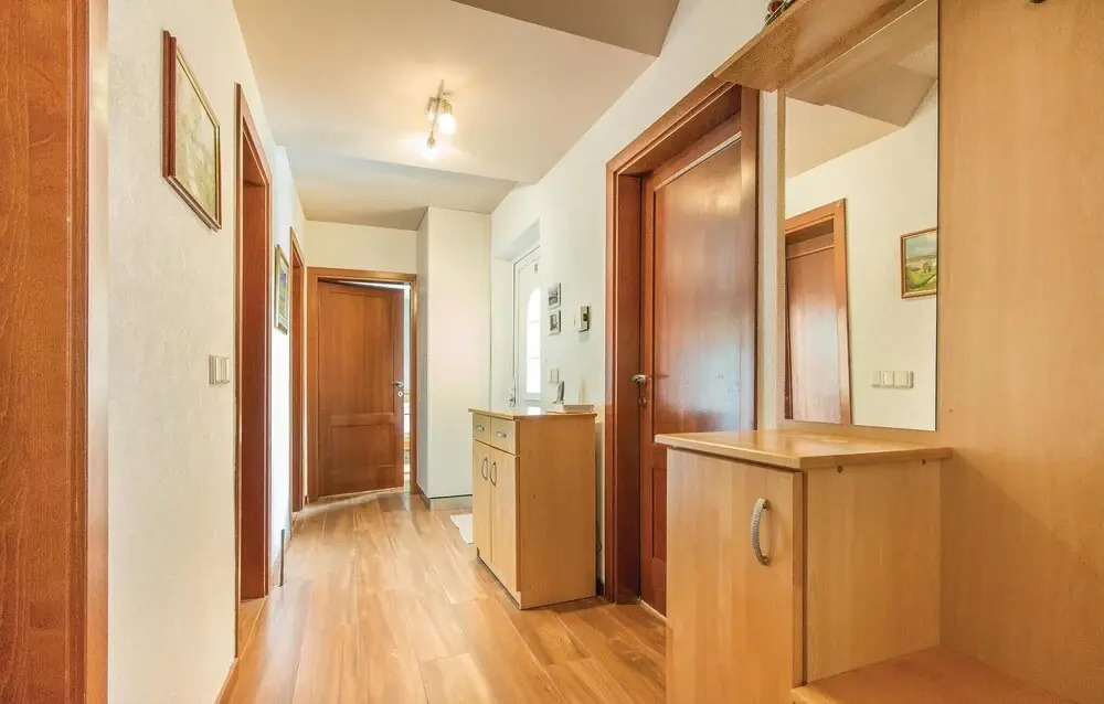 Three-Bedroom Holiday Home In Porec
