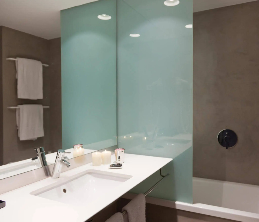 Alexandra Barcelona Hotel, Curio Collection by Hilton