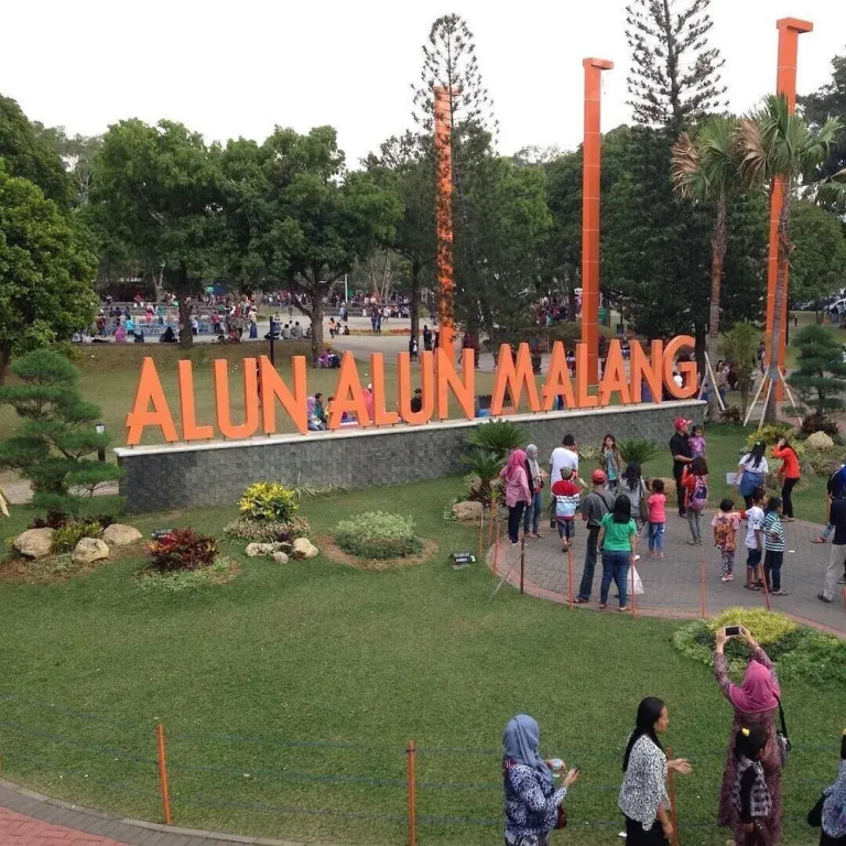 Semeru Hostel Malang - Adults Only