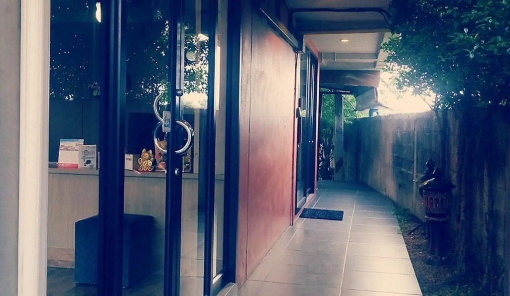 Thongtha Residence