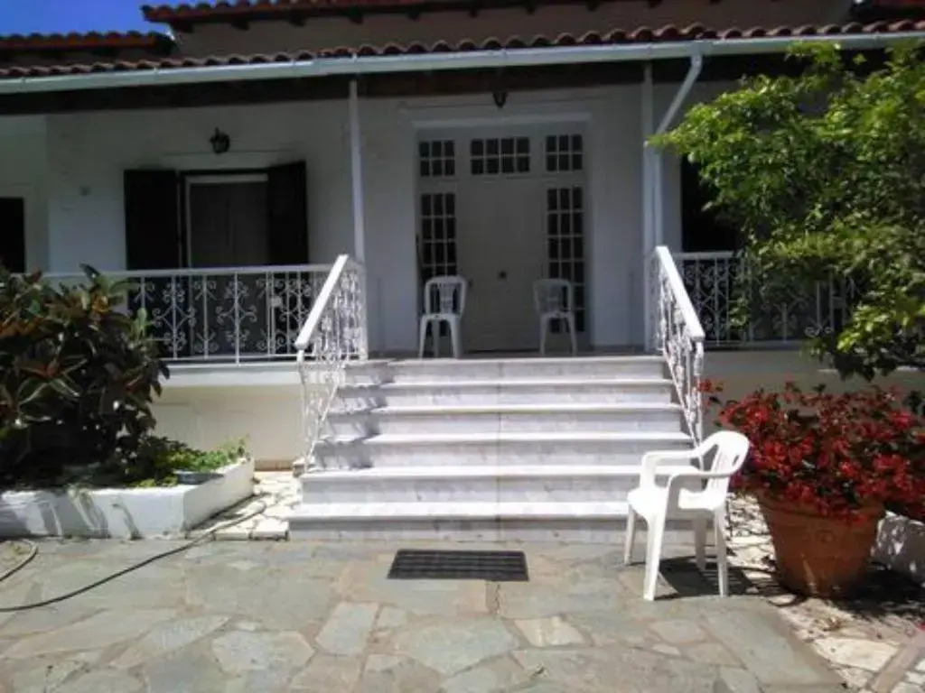 The Green Cottage 1
