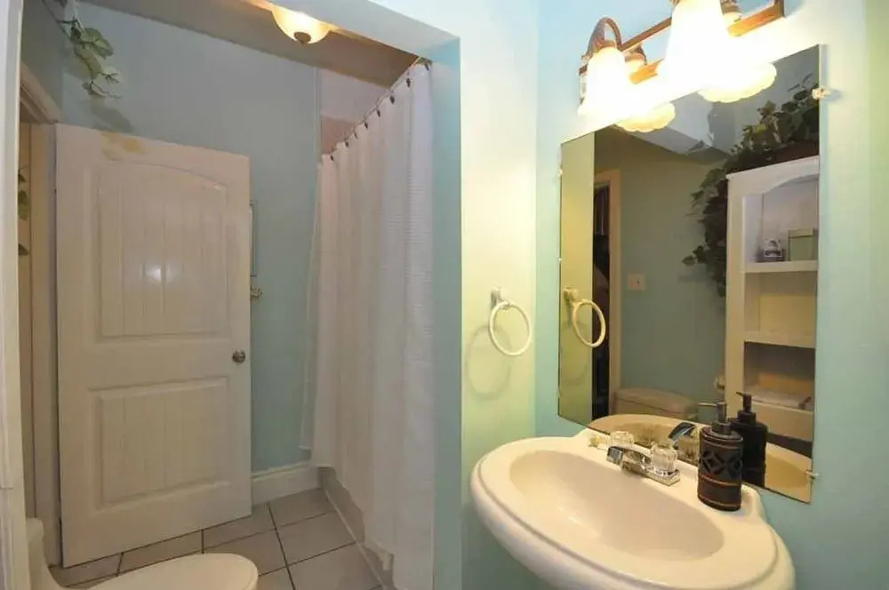 Whispering Pines B&B