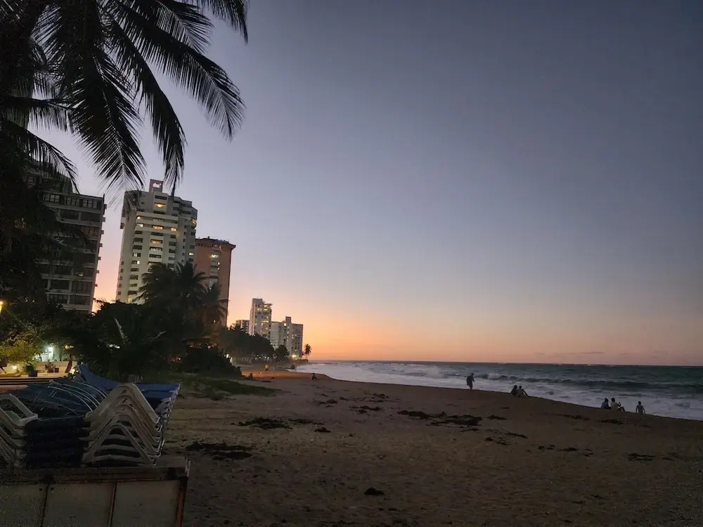 Gorgeous 1-Bedroom Beachside Suite