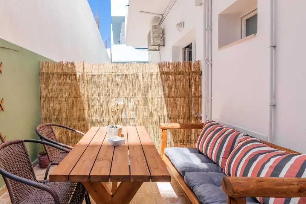 Avra Suites in City center - 50m to Beach