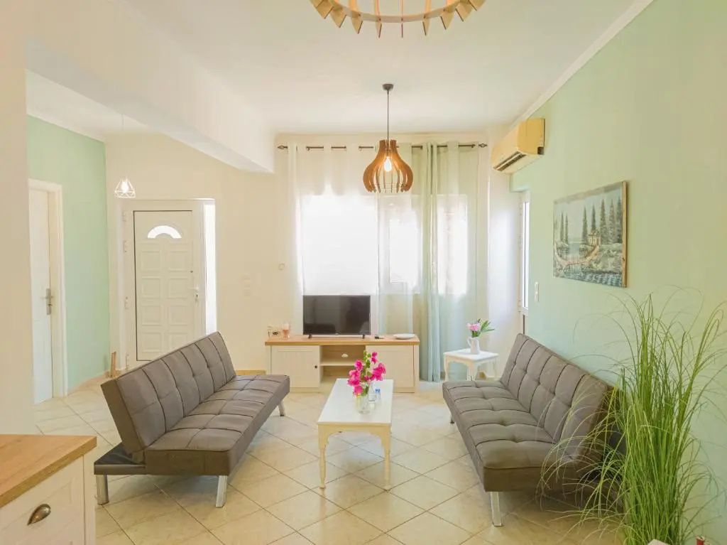 Cosy apartment - 6 Minutes walk to the beach!