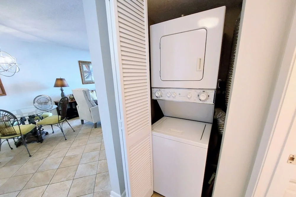 Seaside Beach & Raquet Club 3104 2 Bedroom Condo by Redawning