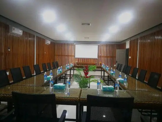 Marina Hotel