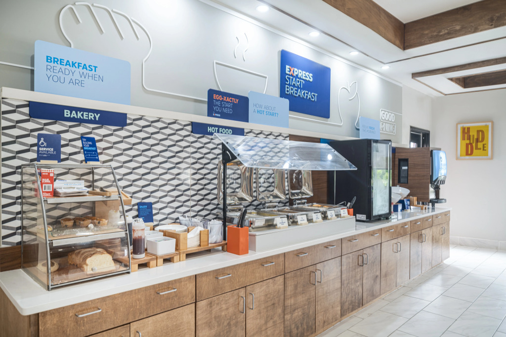 Holiday Inn Express Pratt by IHG