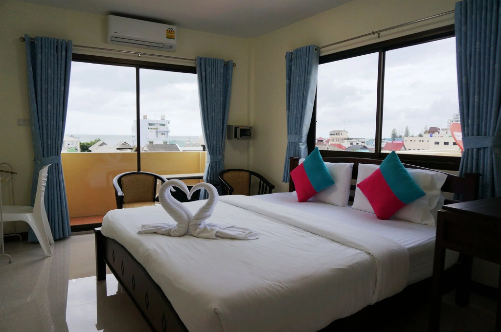 Baan Taweesuk Guest House