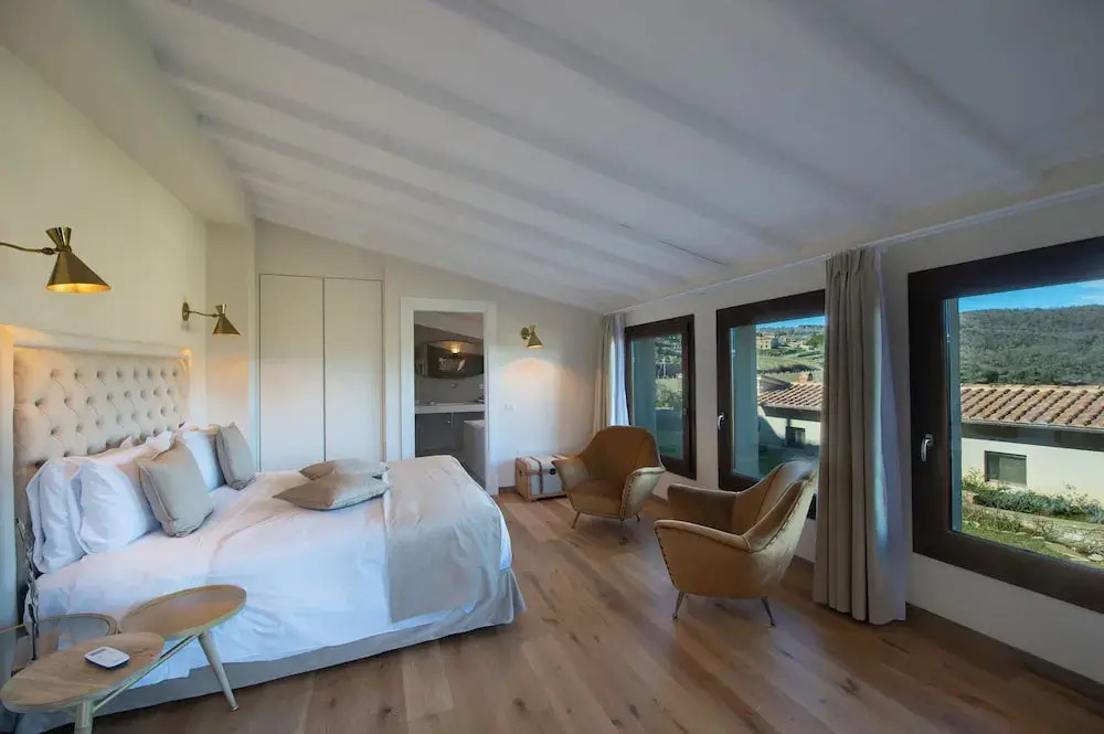 Villa Chianti With Infinity Pool And Vineyard View