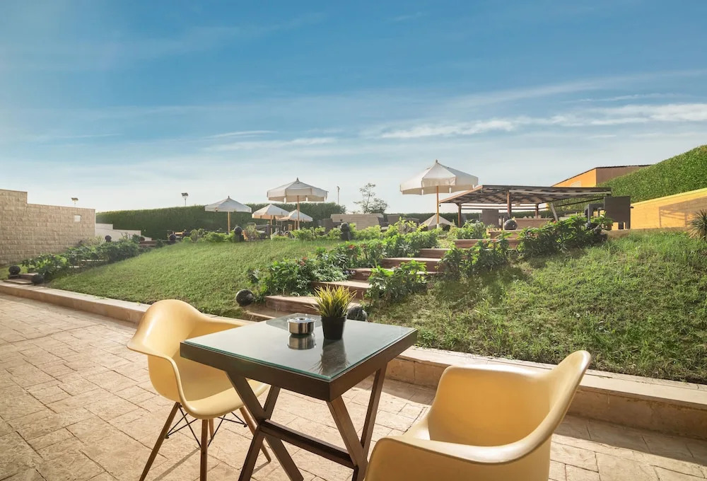 Dhara Residence E2 Lodge Hotel