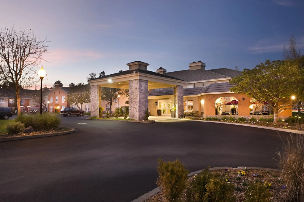 Hotel Indigo Napa Valley by IHG