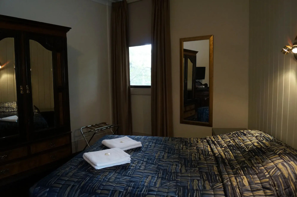Royal Exhibition Hotel